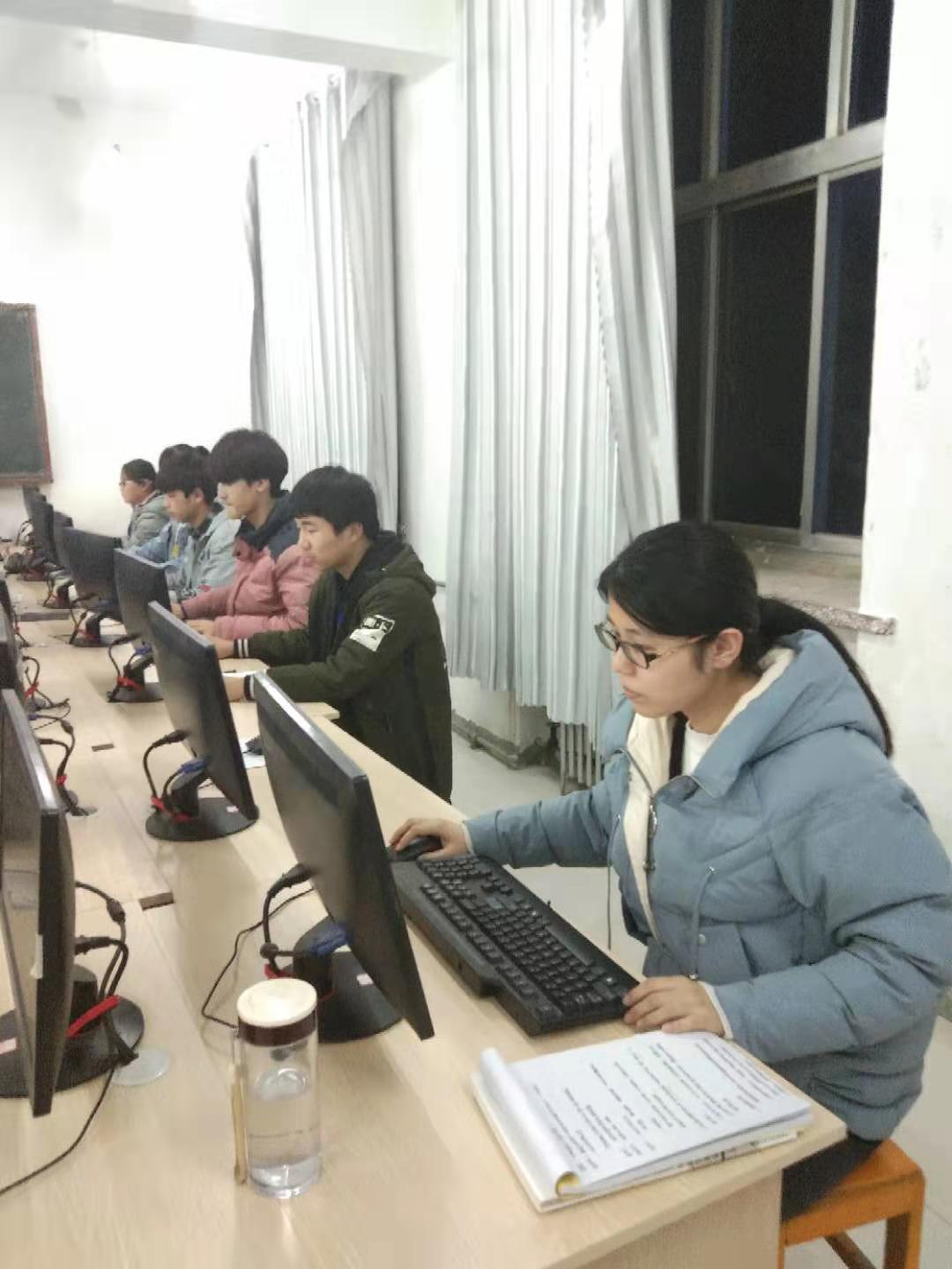 李静3.jpg